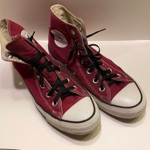 Converse All Star high tops maroon. Men6 woman8